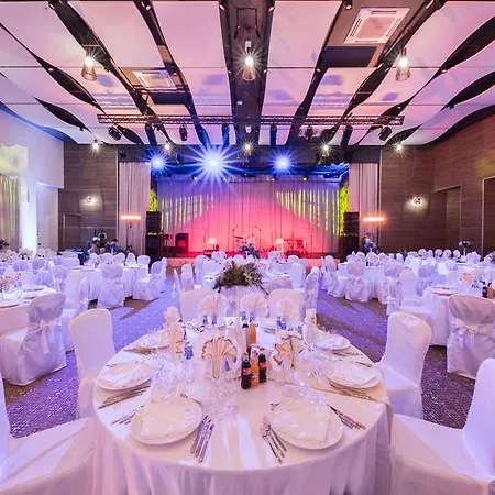 Maritim Paradise Blue Hotel