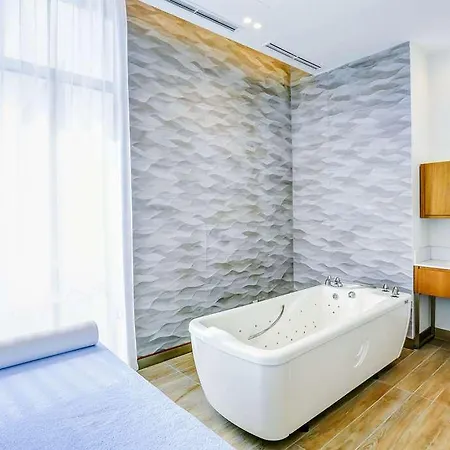 Maritim Paradise Blue Hotell
